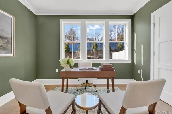 Yorktown Heights, NY 10598,1817 Soundview CT