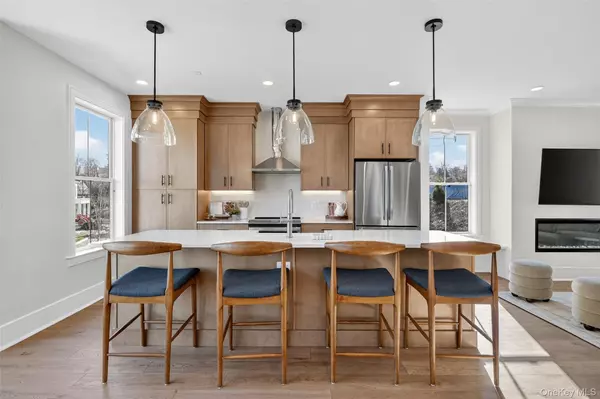 Yorktown Heights, NY 10598,1819 Soundview CT