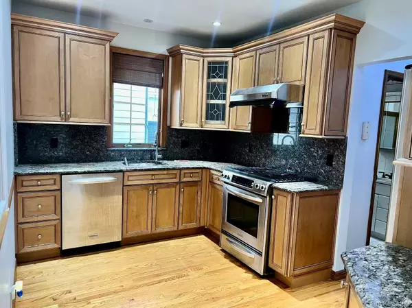 Whitestone, NY 11357,14915 15th RD