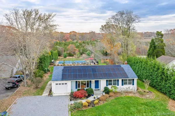 Laurel, NY 11948,2400 Aldrich LN