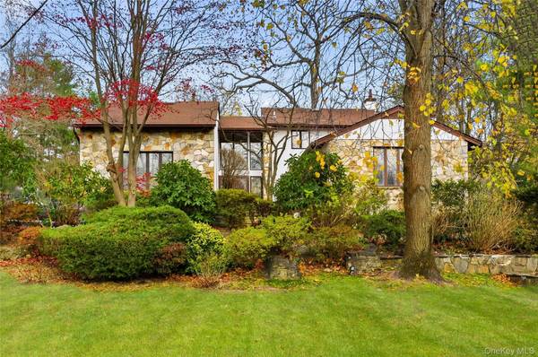 Manhasset, NY 11030,43 Bristol DR