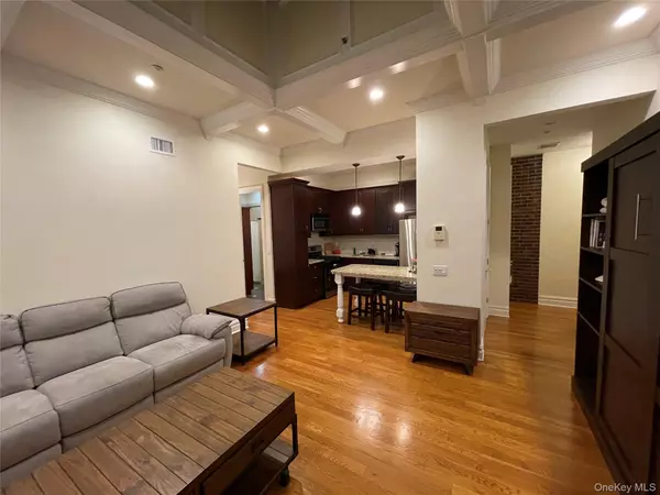 Huntington, NY 11743,377 New York AVE #C