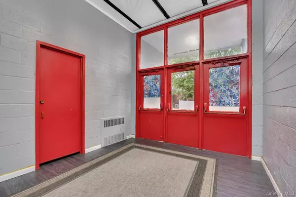 Freeport, NY 11520,81 S Long Beach AVE