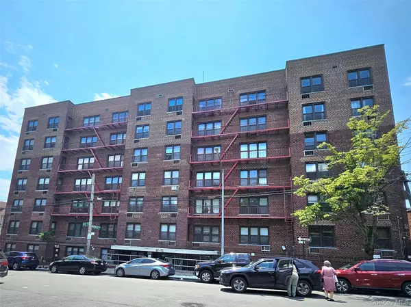 87-70 173 Street #6H, Jamaica, NY 11432