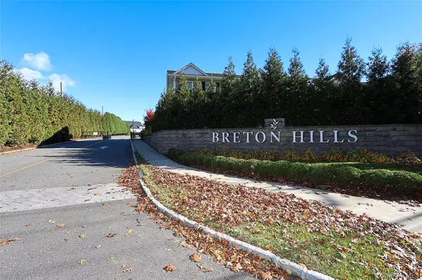 Glen Cove, NY 11542,209 Breton WAY