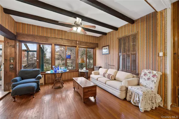 Dobbs Ferry, NY 10522,5 Forkland LN