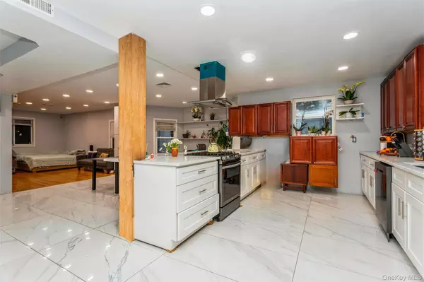 Mount Vernon, NY 10550,327 N 7th AVE