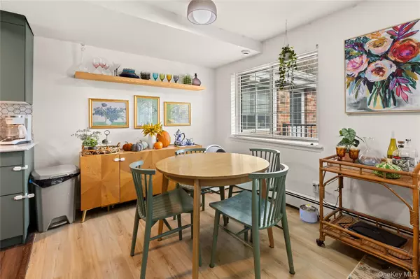 Farmingdale, NY 11735,60 Jervis AVE #60