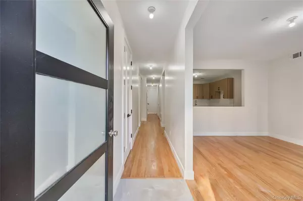 Spring Valley, NY 10977,17 Lazer CT #103