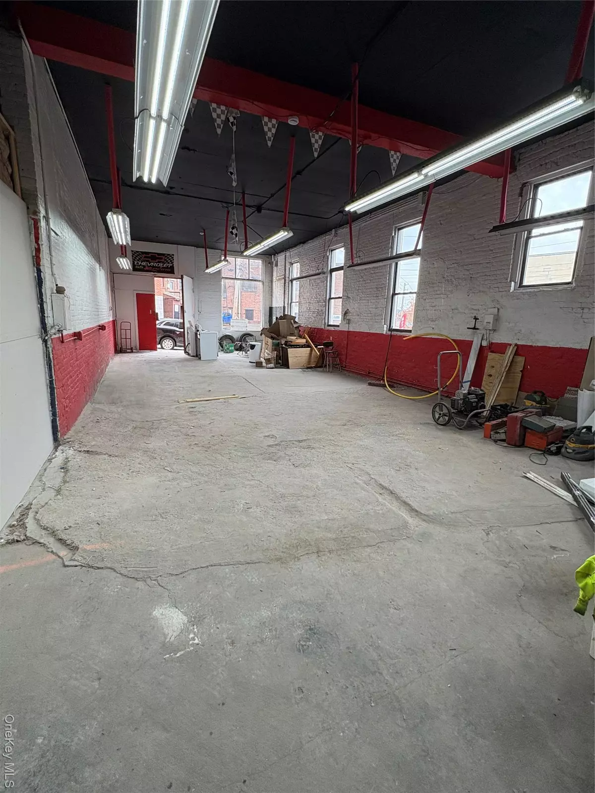 Ossining, NY 10562,61 central AVE