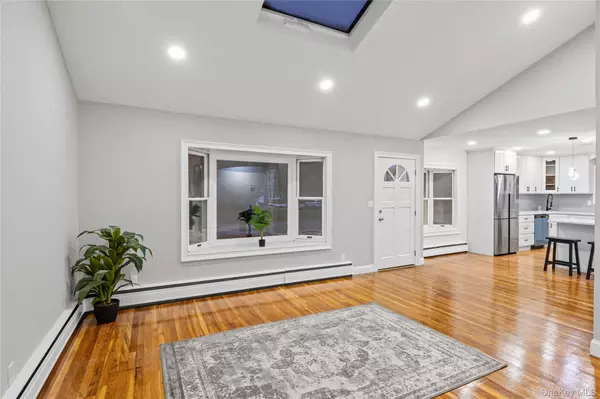 Islip Terrace, NY 11752,187 Audwin DR