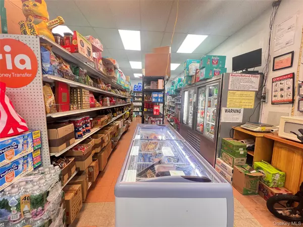 Elmhurst, NY 11373,83-43 Dongan AVE