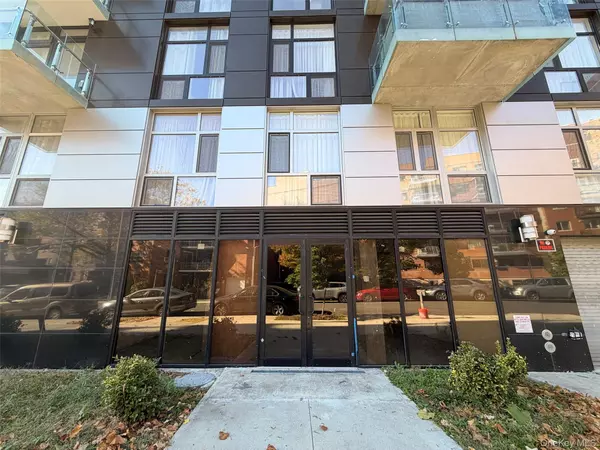 Rego Park, NY 11374,65-18 Austin ST #1A