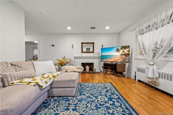 Whitestone, NY 11357,16803 Cryders LN