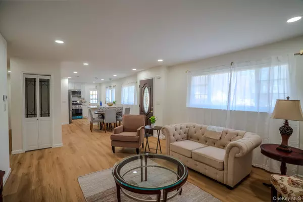 Brentwood, NY 11717,38 Arlene DR