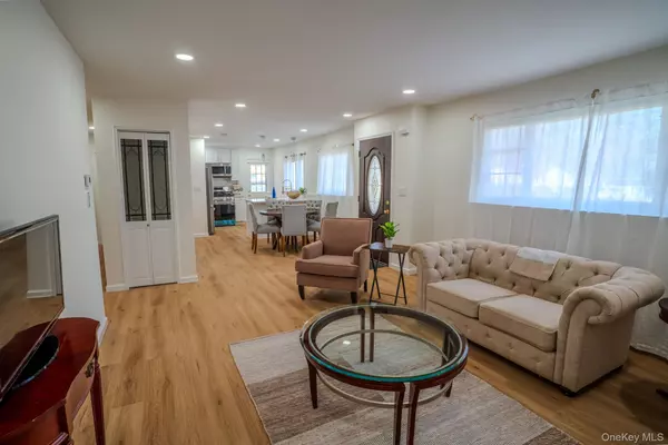 Brentwood, NY 11717,38 Arlene DR