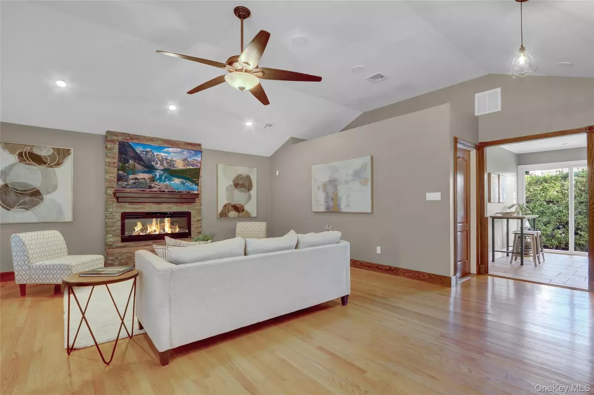 North Bellmore, NY 11710,1787 Madison AVE