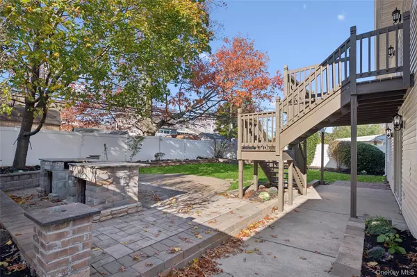 Wantagh, NY 11793,244 water LN