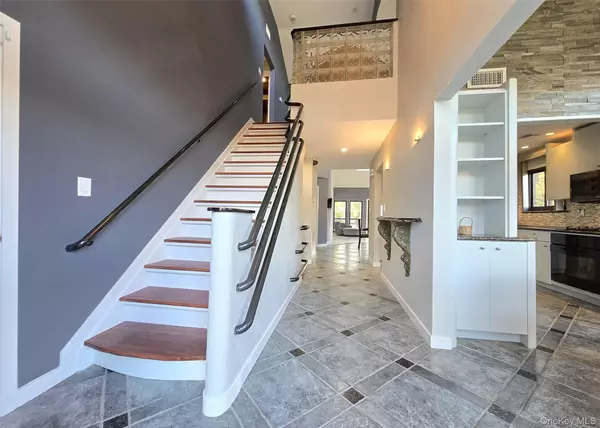 Holbrook, NY 11741,64 Timber Ridge DR