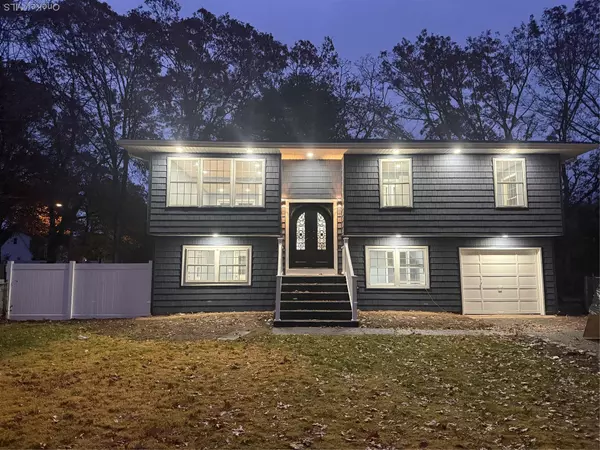 Shirley, NY 11967,398 Glen DR