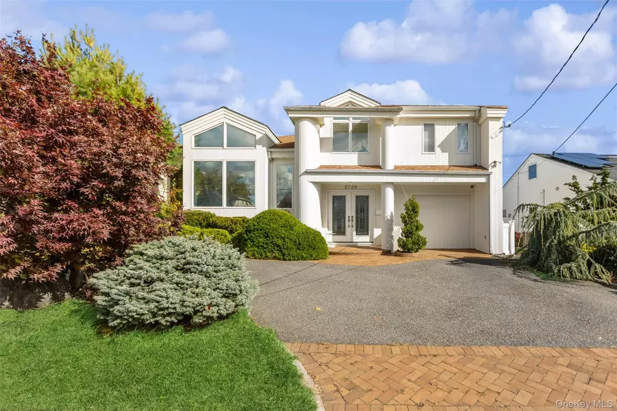 2729 Shore DR, Merrick, NY 11566