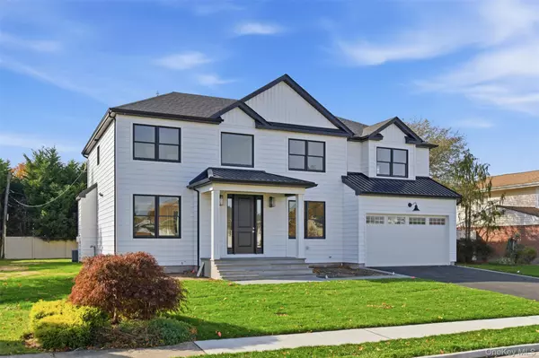 Jericho, NY 11753,16 Otsego PL