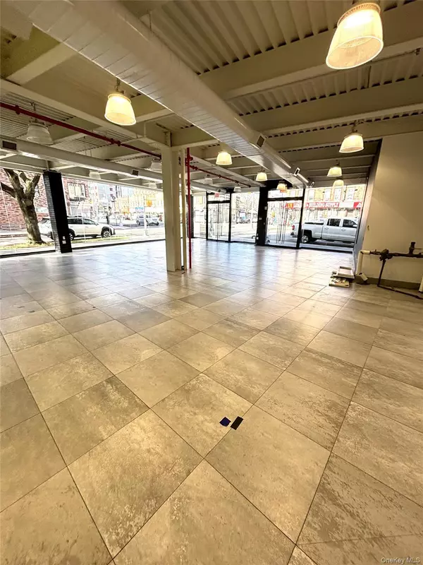 Jamaica, NY 11432,178-02 Jamaica AVE