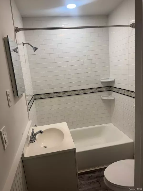 Lake Ronkonkoma, NY 11779,114 Webster AVE