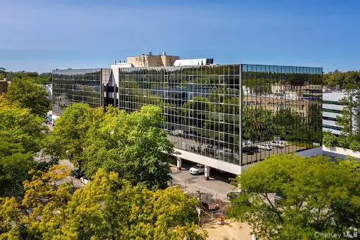 111 Great Neck Rd #201 K, Great Neck, NY 11021