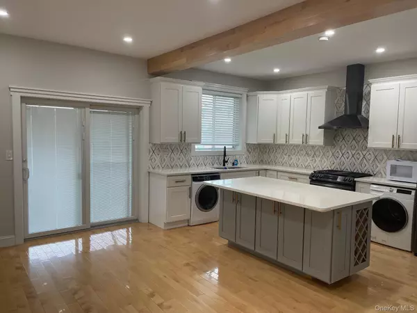 Hillcrest (queens), NY 11432,81-34 169th ST