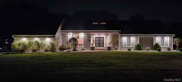 Miller Place, NY 11764,5 Field LN