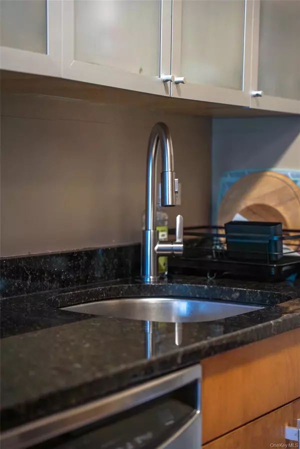 Jamaica Estates, NY 11432,17836 Wexford TER #4F