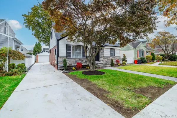 Mineola, NY 11501,236 Wardwell