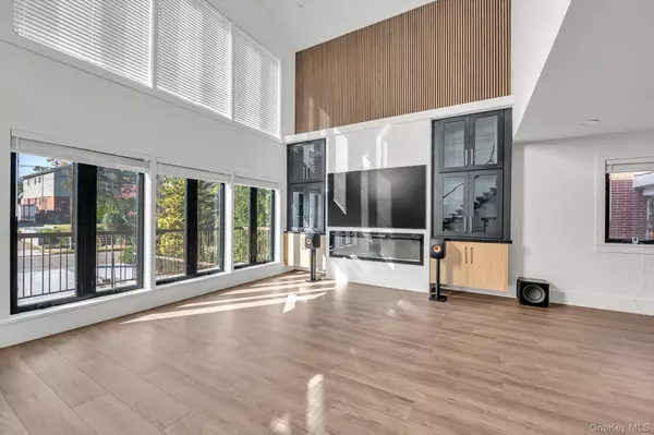 Bayside, NY 11360,29-41 218th ST