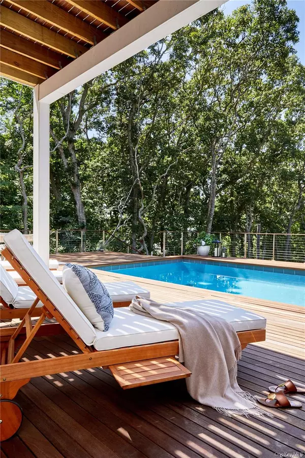 Southold, NY 11971,11925 Soundview AVE