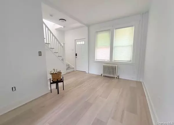 New Rochelle, NY 10801,35 7th ST