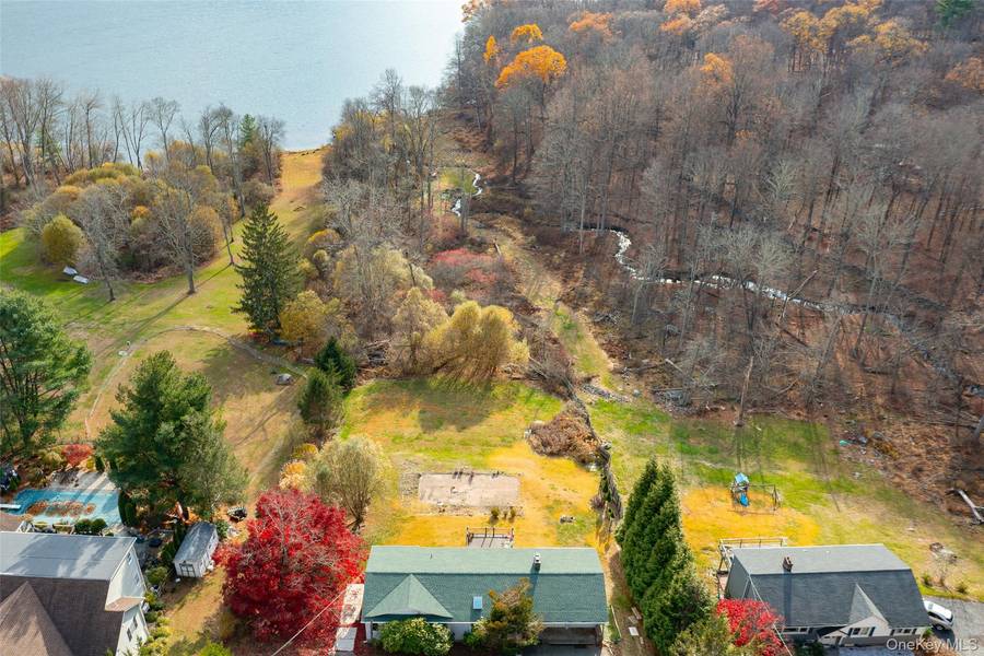 21 N Gate RD, Carmel, NY 10512