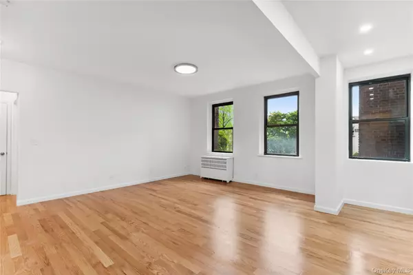 Forest Hills, NY 11375,77-20 Austin #2C
