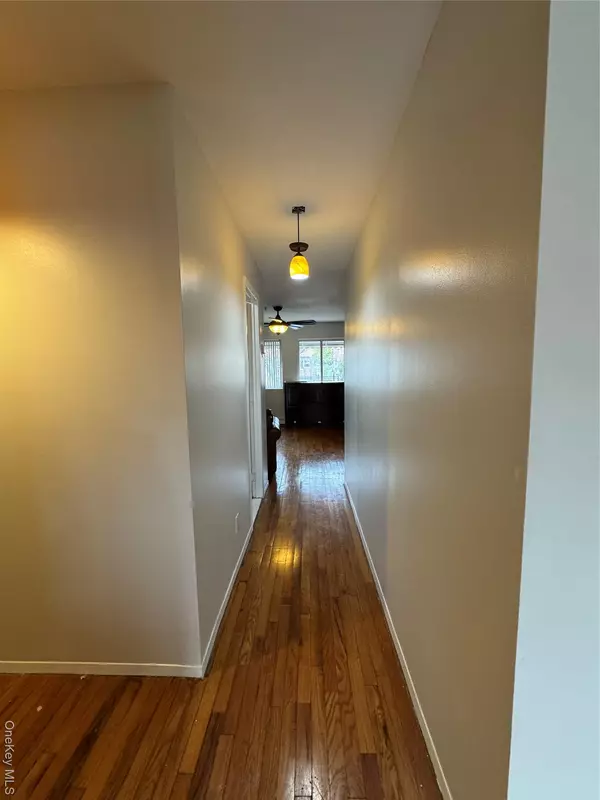 Bronx, NY 10466,9 Harper CT