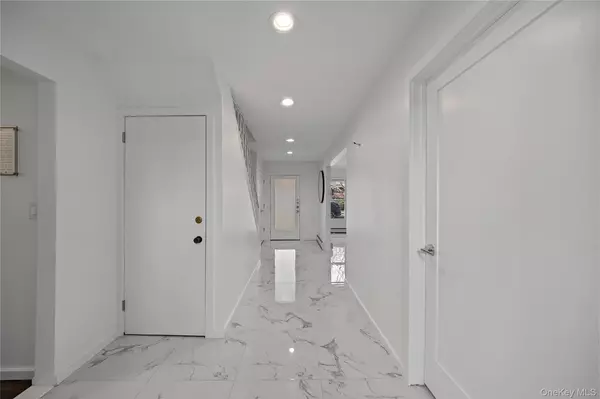 Monsey, NY 10952,12 Concord DR