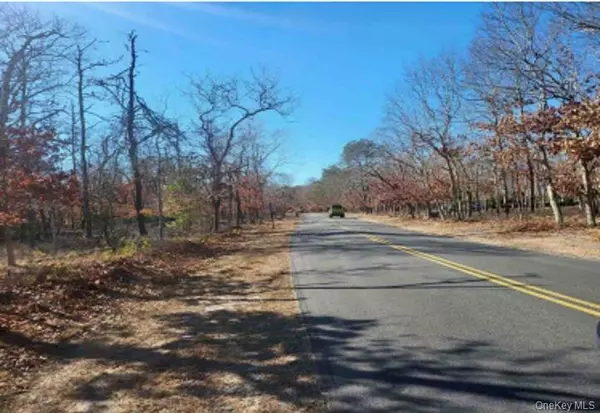 East Hampton, NY 11975,550 Wainscott NW RD