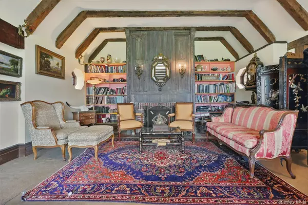 Sands Point, NY 11050,69 Cornwells Beach RD