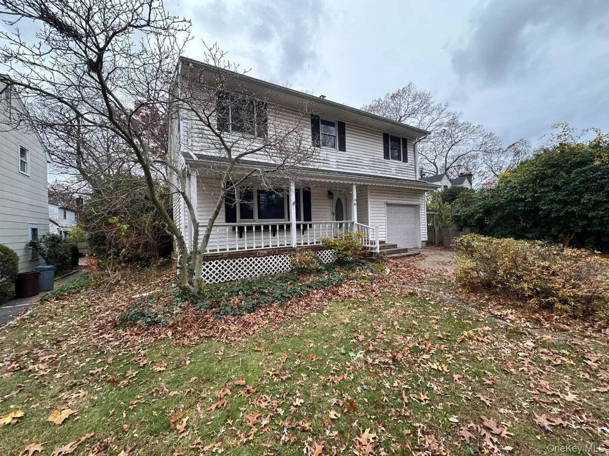 East Northport, NY 11731,53 Grant ST