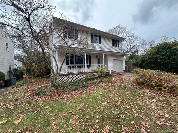 53 Grant ST, East Northport, NY 11731