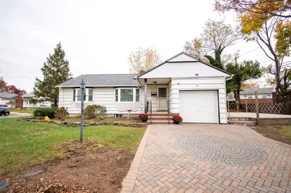 650 Bryant ST, East Meadow, NY 11554