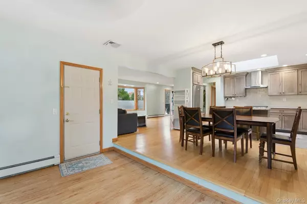 Huntington Station, NY 11746,34 Weston ST