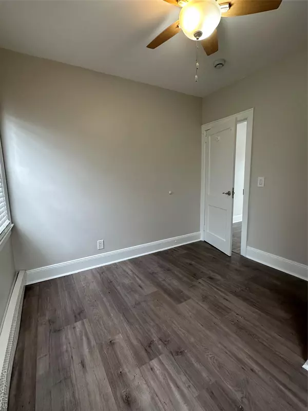 West Babylon, NY 11704,934 5th ST