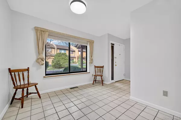 Bronxville, NY 10708,200 California RD #9