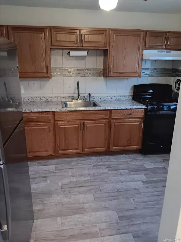 Amityville, NY 11701,3 North DR