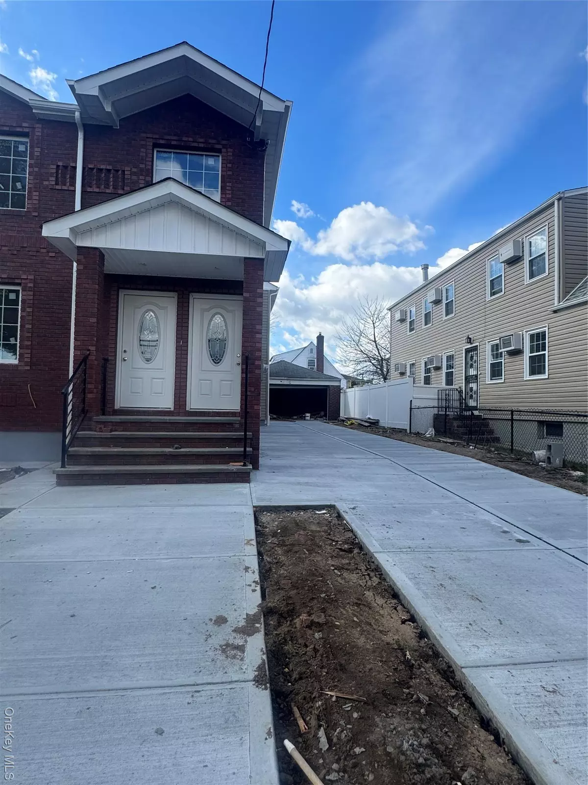 Saint Albans, NY 11412,120-46 199th ST